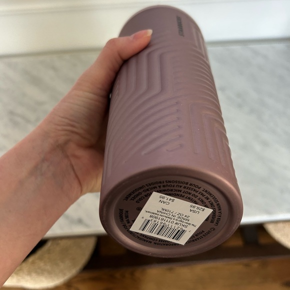 ⭐️ Starbucks Soft Rose Geometric Venti Cold Cup Tumbler NWT - Picture 3 of 9